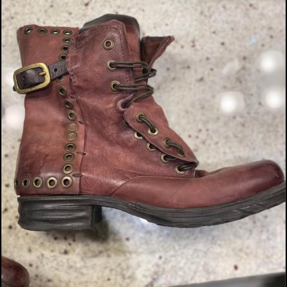 Beautiful A.S 98 boots!